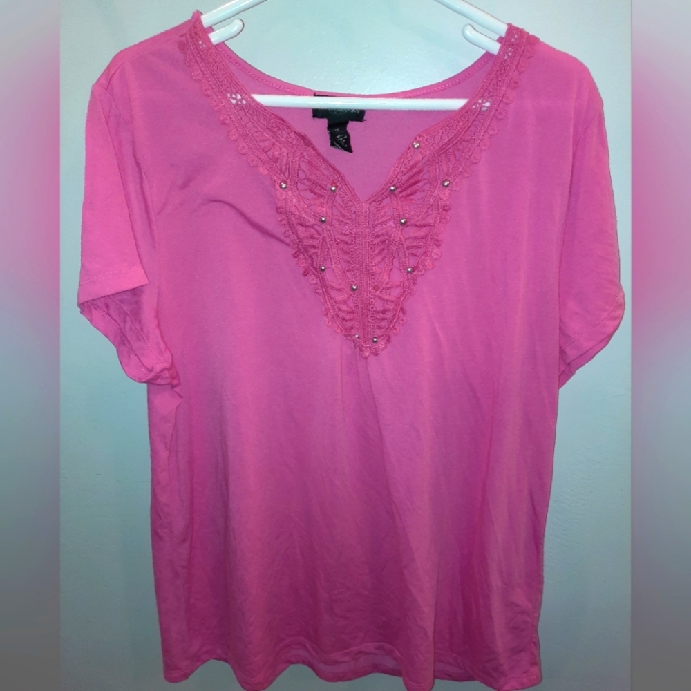 $ Karen Brooks 2x bright pink top with sequins excellent used condition